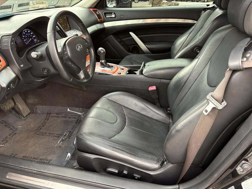 Used 2015 INFINITI Q60 Convertible w/ Premium Package RWD image 14
