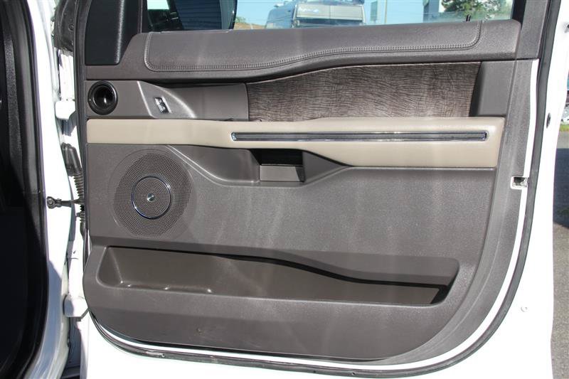 Used 2020 Ford Expedition Limited AWD/4WD image 18