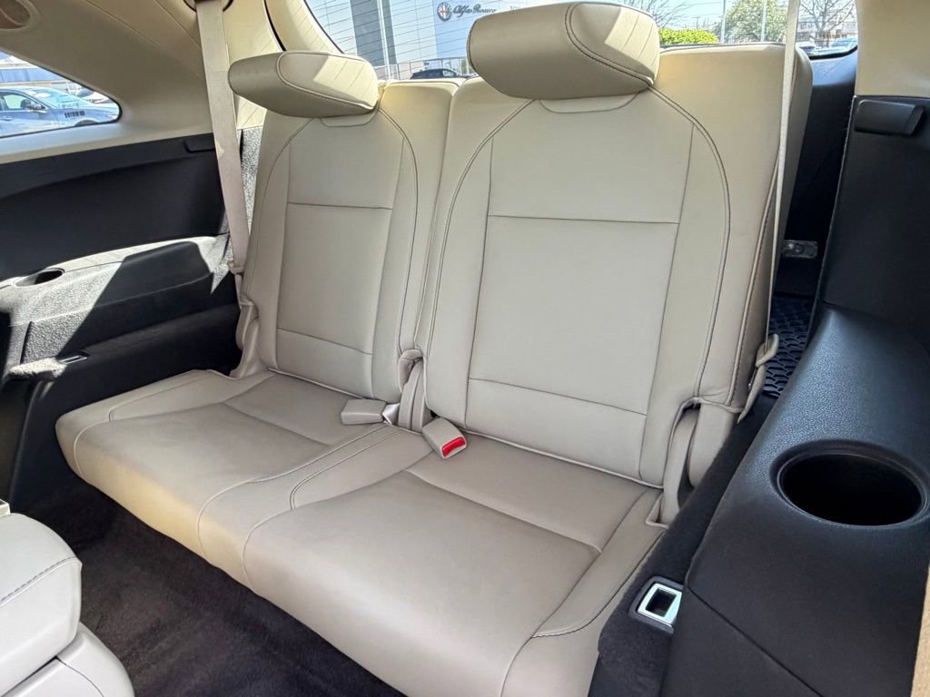 Certified 2017 Acura MDX SH-AWD w/ Advance Package image 18