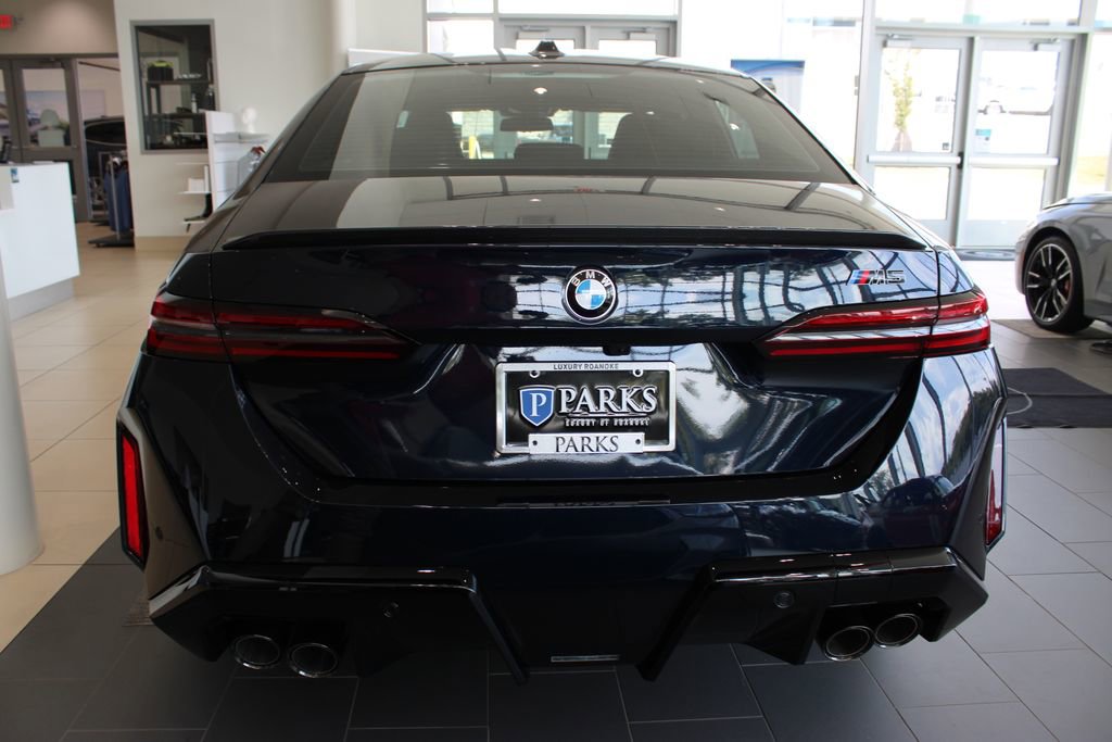 New 2026 BMW M5 w/ Carbon Package image 6