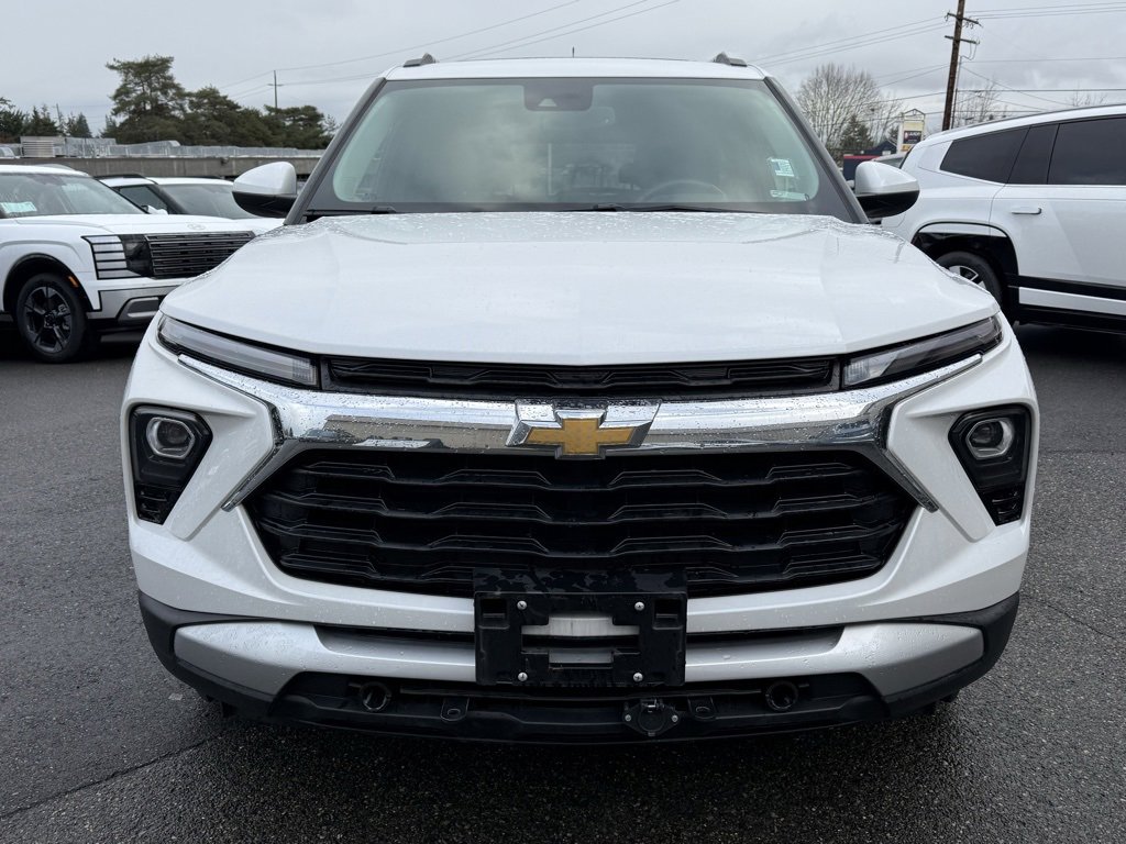 Used 2024 Chevrolet TrailBlazer LT w/ Convenience Package image 2