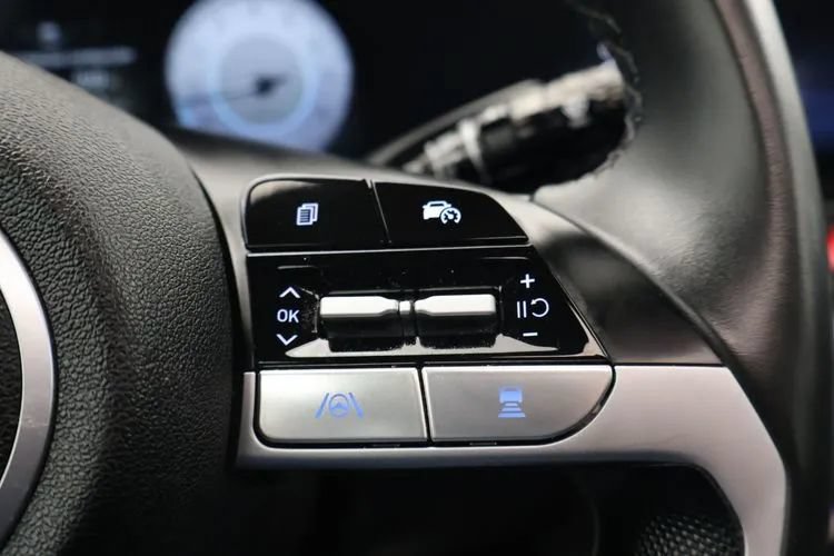 Used 2025 Hyundai Elantra SEL FWD image 20