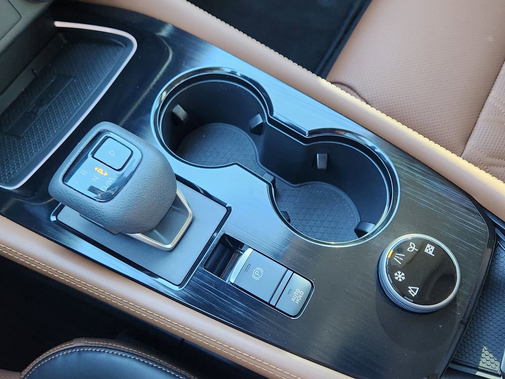 Used 2025 Nissan Rogue Platinum w/ Platinum Premium Package image 18