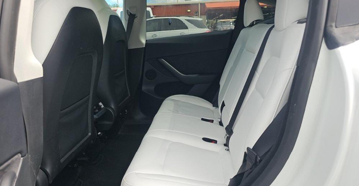 Used 2023 Tesla Model Y Long Range AWD/4WD image 6