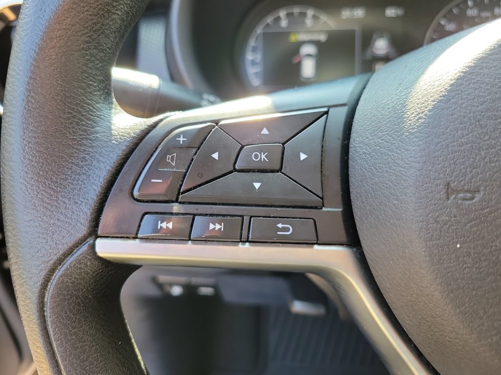 Used 2022 Nissan Kicks SV FWD image 27