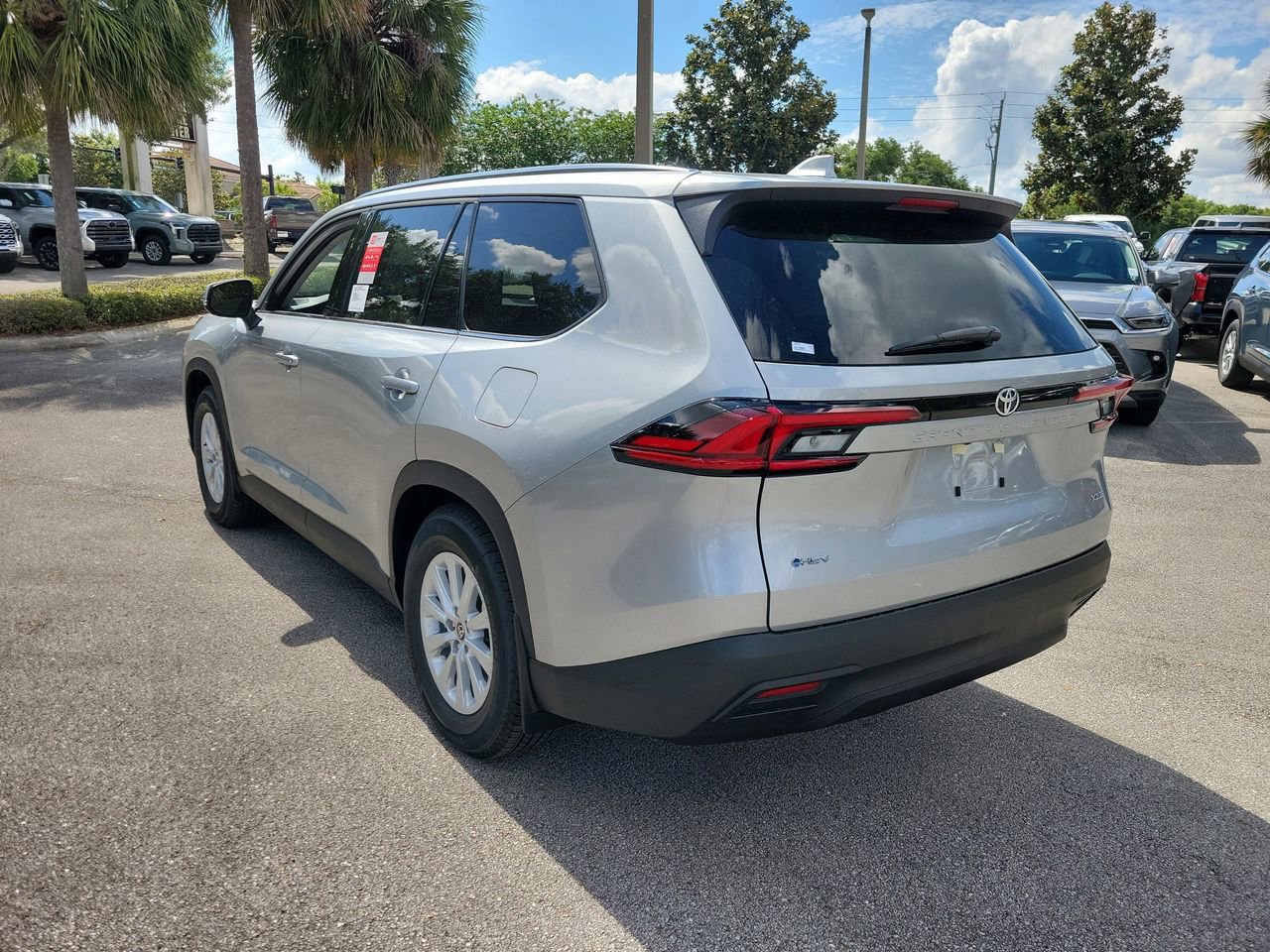 New 2026 Toyota Grand Highlander XLE FWD image 4