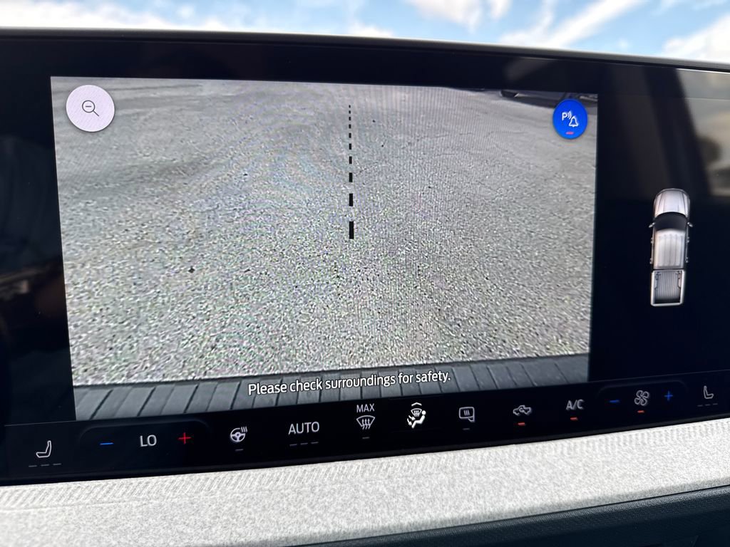 New 2026 Ford Maverick XLT image 25