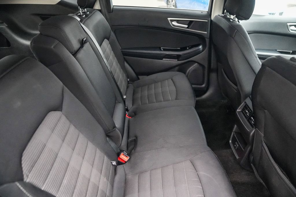 Used 2018 Ford Edge SEL image 19