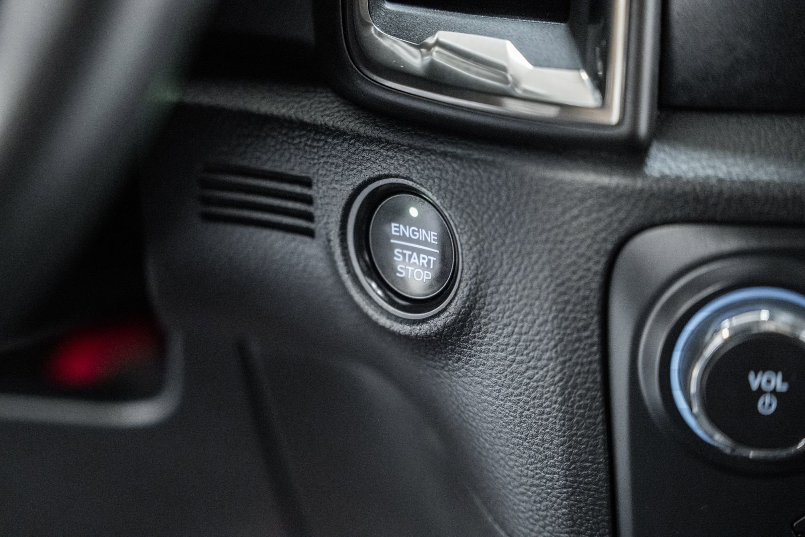 Certified 2022 Ford Ranger Lariat w/ Tremor Off-Road Package image 32