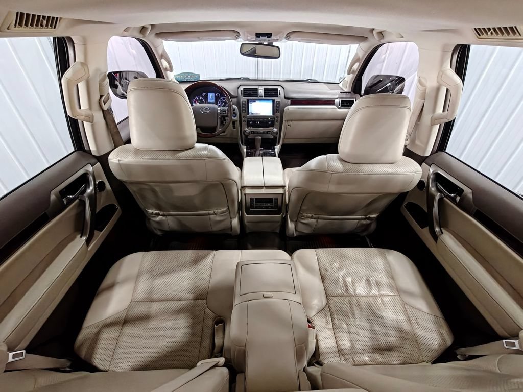 Used 2016 Lexus GX 460 Luxury w/ Preferred Accessory Package AWD/4WD image 33