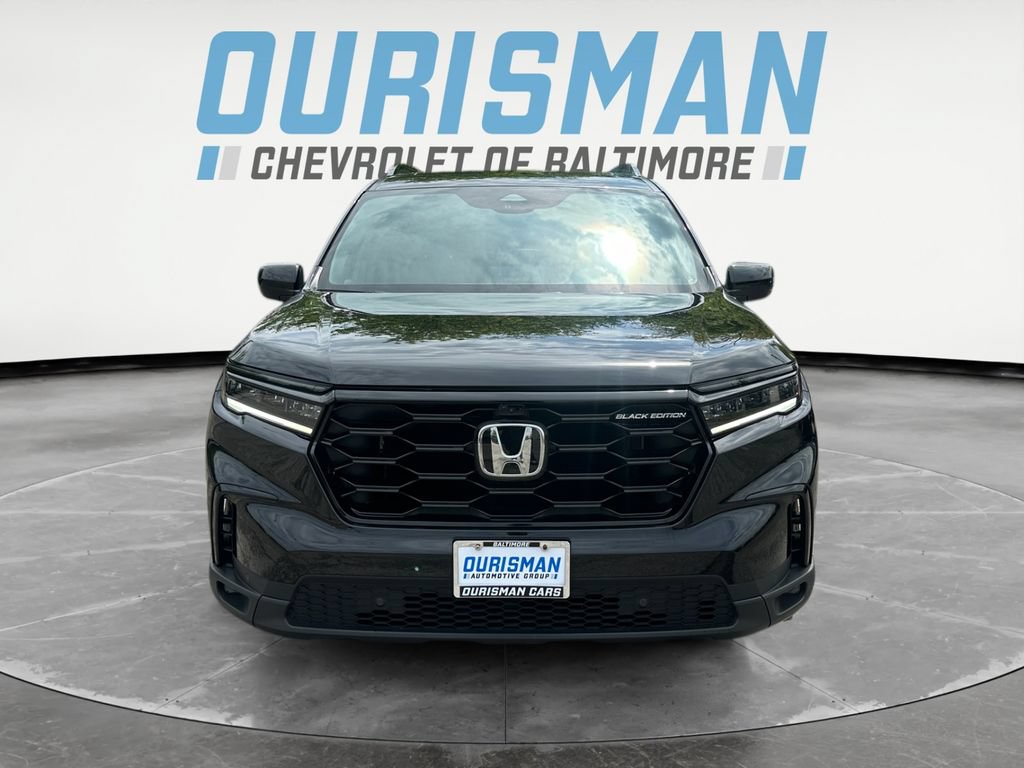 Used 2025 Honda Pilot Black Edition image 8