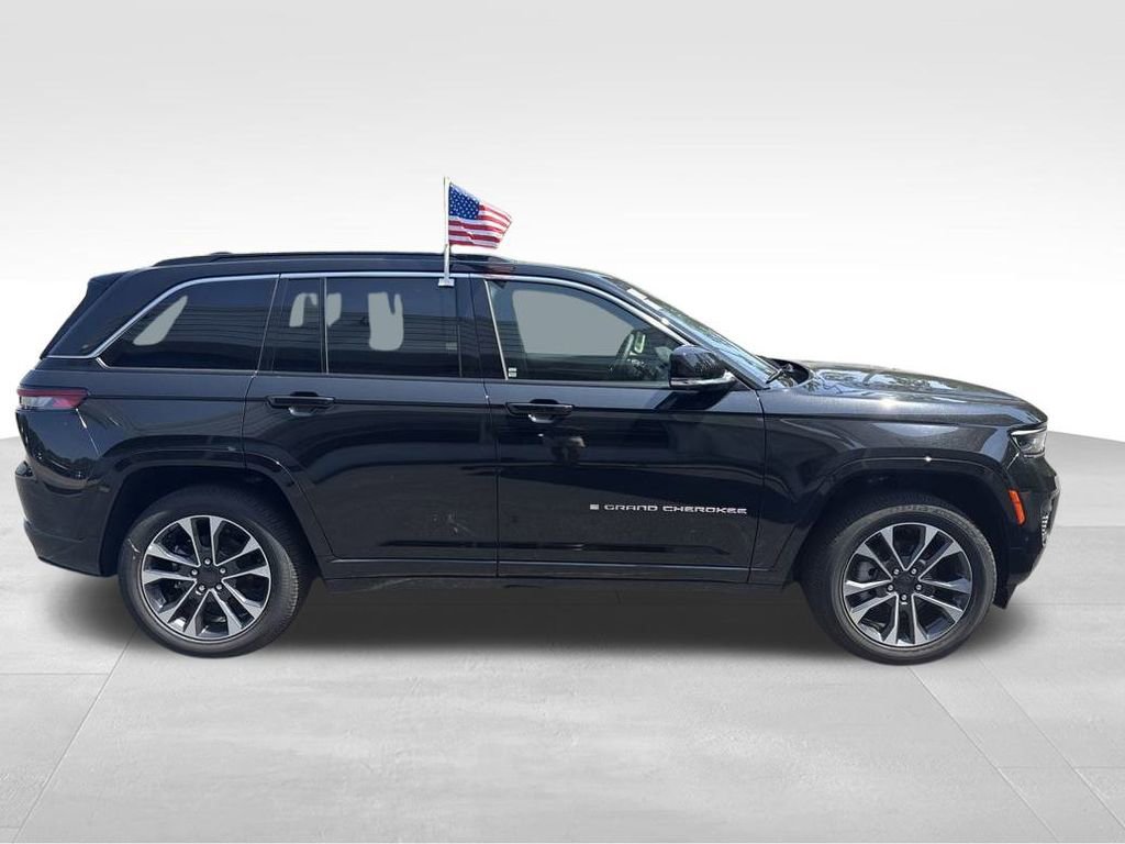 New 2025 Jeep Grand Cherokee Overland w/ Adv Protech Group III image 9