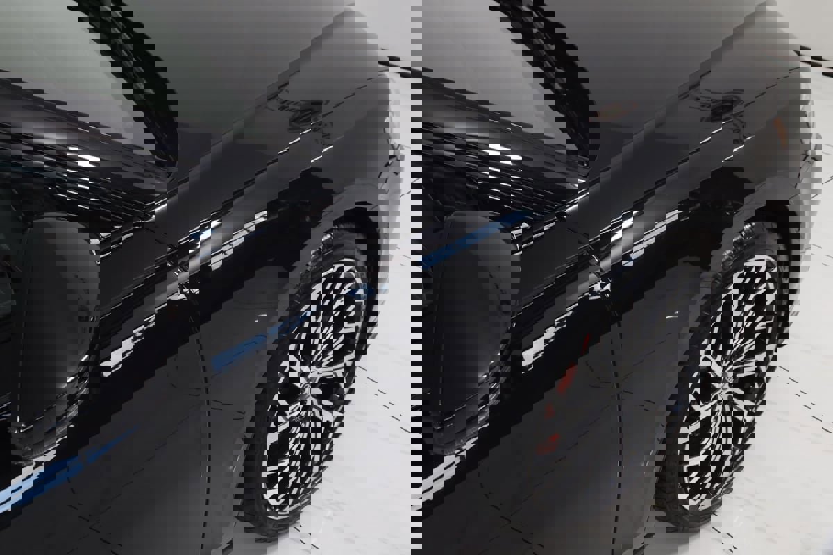 Used 2025 Audi S8 image 80