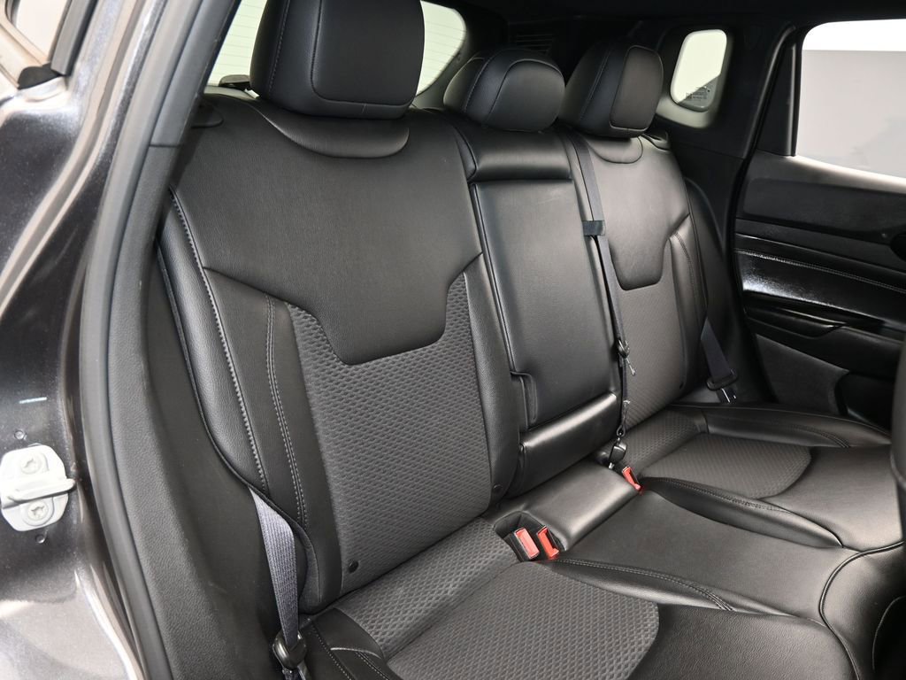 Used 2022 Jeep Compass Altitude image 35