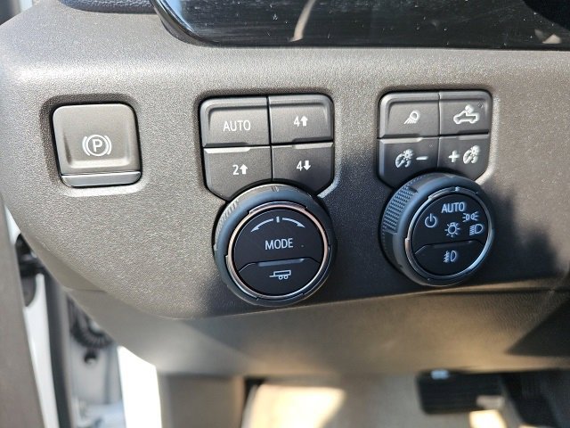 Used 2023 Chevrolet Silverado 1500 High Country image 16