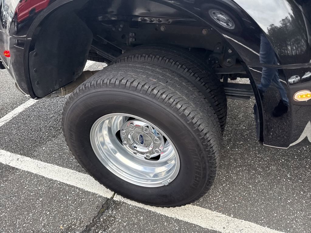 Used 2024 Ford F350 Platinum image 16