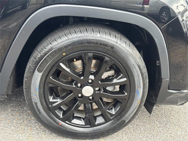 Used 2021 Jeep Cherokee Latitude image 5