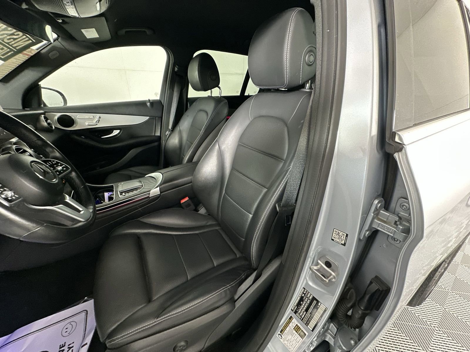 Used 2022 Mercedes-Benz GLC 300 4MATIC w/ Premium Package Lite image 11