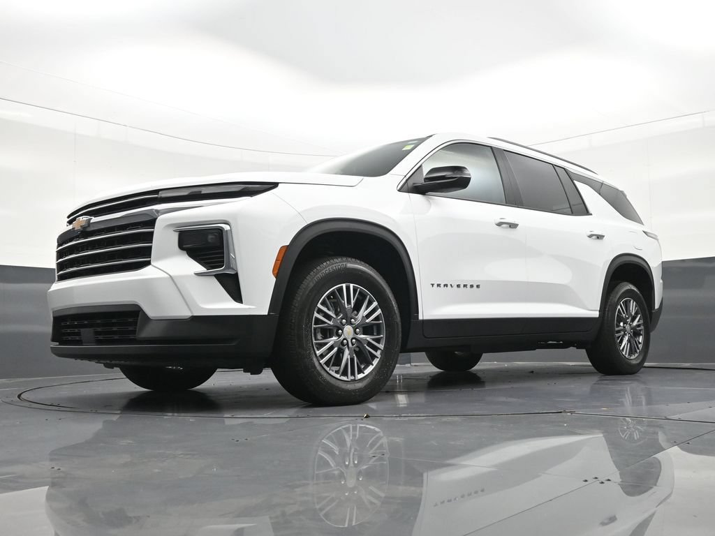 Used 2025 Chevrolet Traverse LT FWD image 25