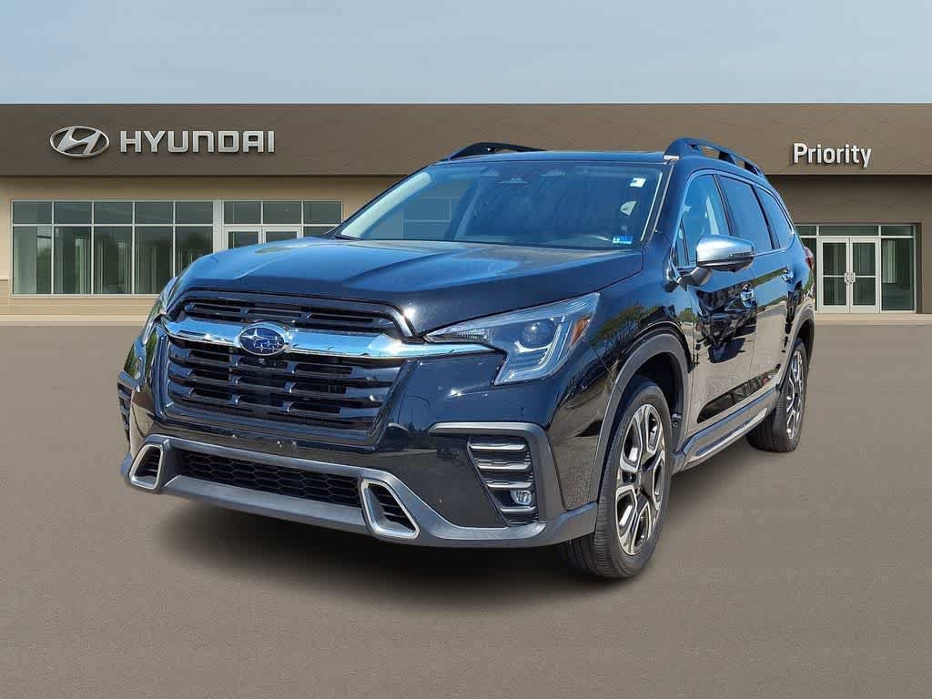 Used 2023 Subaru Ascent Touring AWD/4WD image 1