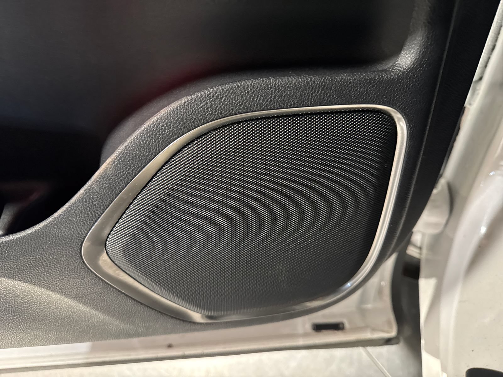 Used 2019 Lincoln Nautilus Reserve AWD/4WD image 17