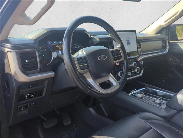 Used 2024 Ford Expedition Max XLT image 9