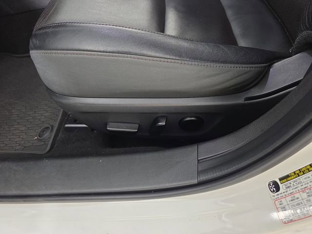 Used 2021 MAZDA MAZDA3 s FWD image 17