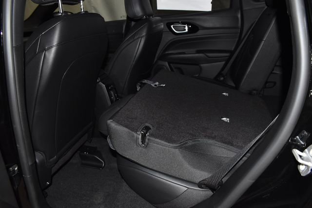 New 2026 Jeep Compass Limited image 27