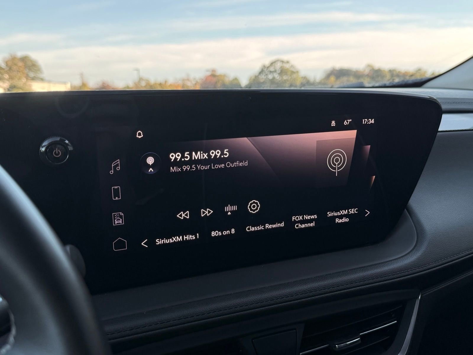 Used 2024 Buick Encore GX Avenir image 34