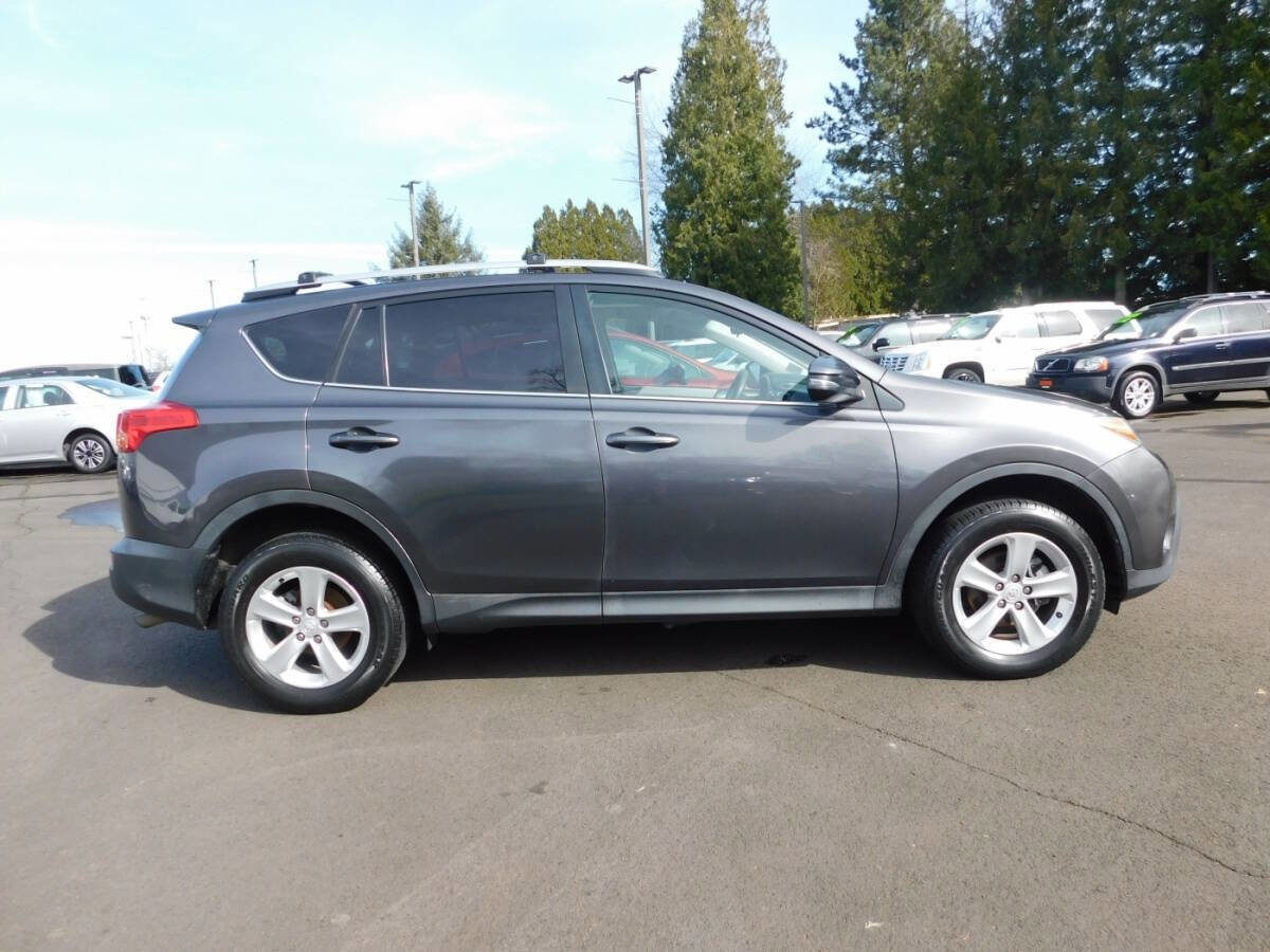 Used 2013 Toyota RAV4 XLE AWD/4WD image 20