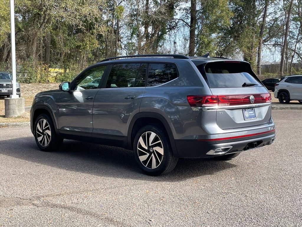 Certified 2025 Volkswagen Atlas SE image 28