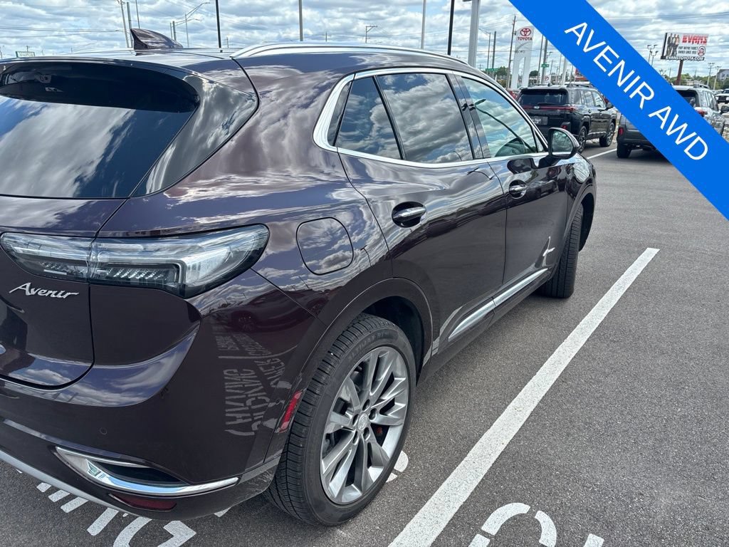 Used 2021 Buick Envision Avenir w/ Technology Package II AWD/4WD image 10