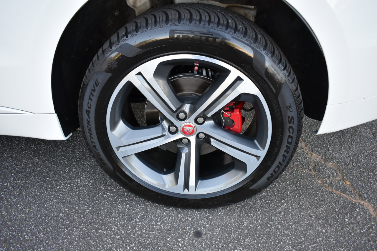 Used 2018 Jaguar F-PACE S image 38