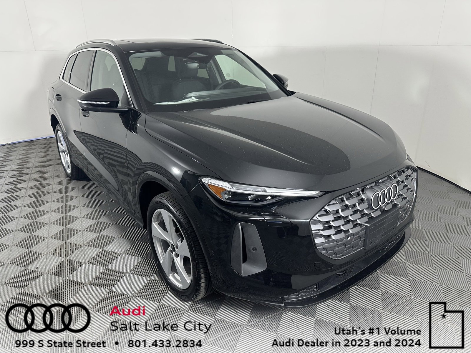 Used 2025 Audi Q5 Premium Plus w/ Premium Plus