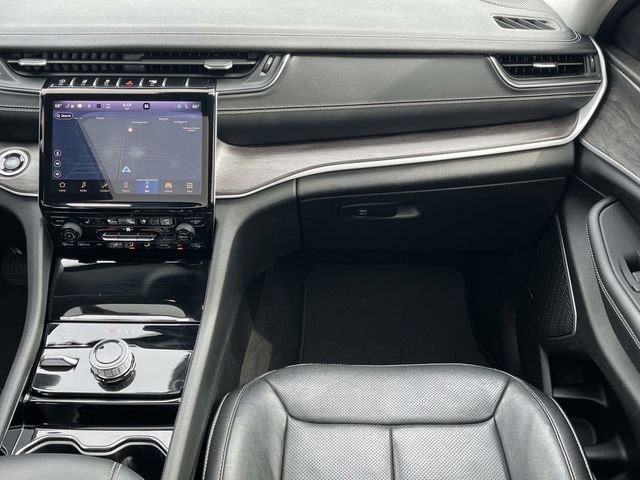 Used 2022 Jeep Grand Cherokee L Limited w/ Luxury Tech Group II AWD/4WD image 20
