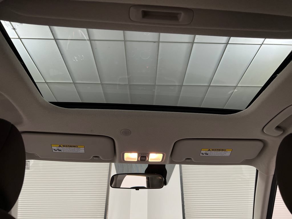 Used 2025 Hyundai Venue SEL FWD image 41