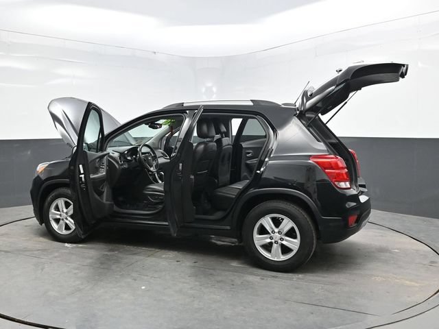 Used 2020 Chevrolet Trax LT w/ LT Convenience Package FWD image 44