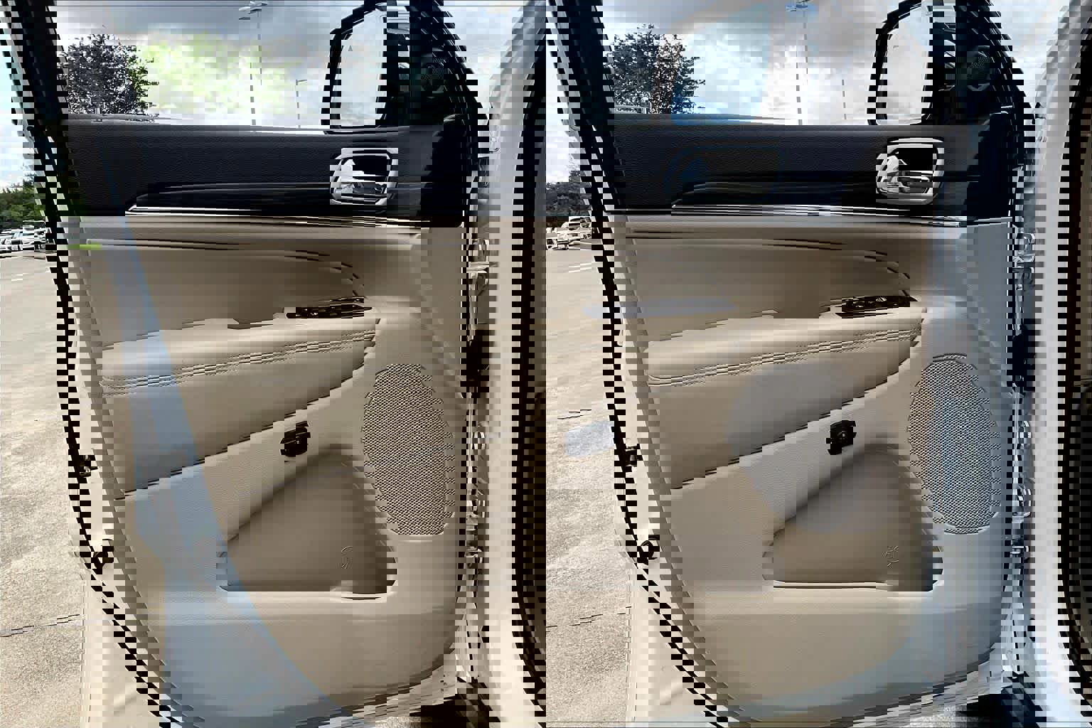 Used 2021 Jeep Grand Cherokee Limited w/ Trailer Tow Group IV image 20