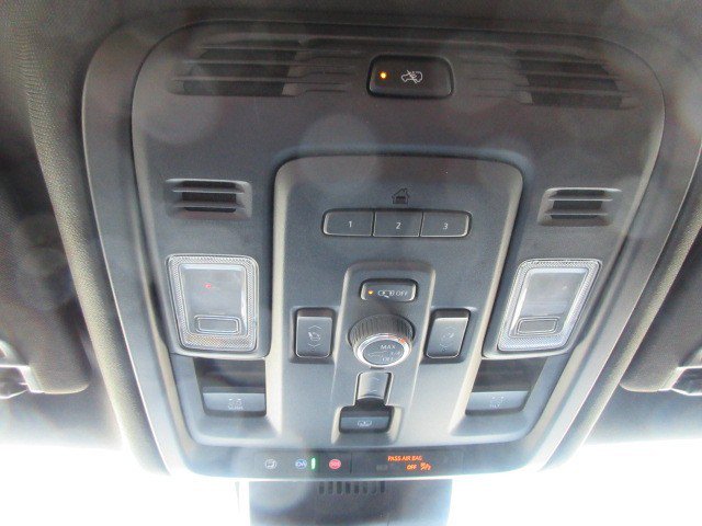 Used 2023 GMC Yukon XL Denali Ultimate image 20
