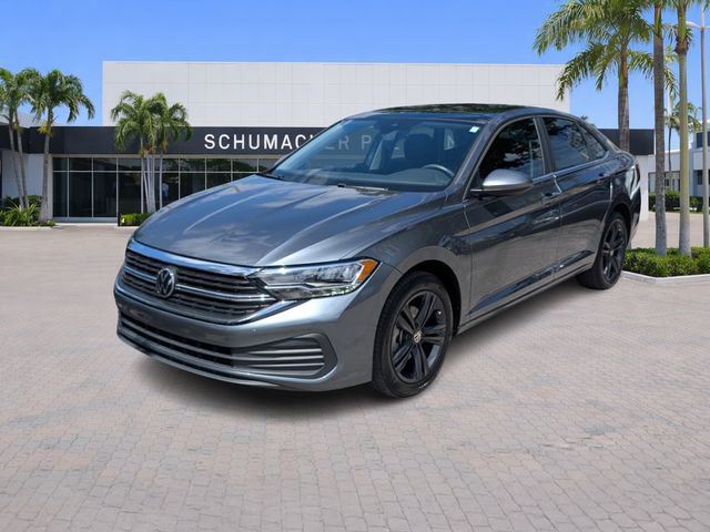 Used 2023 Volkswagen Jetta SE w/ Panoramic Sunroof Package image 3