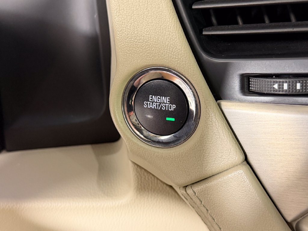 Used 2019 GMC Yukon XL Denali w/ Denali Ultimate Package AWD/4WD image 15