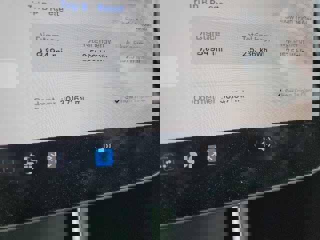 Used 2021 Tesla Model Y Long Range image 14