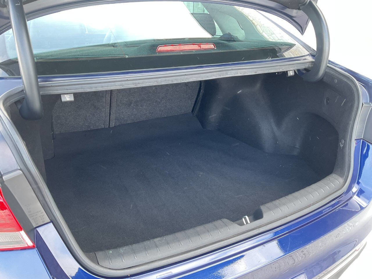 Used 2018 Kia Optima S image 31