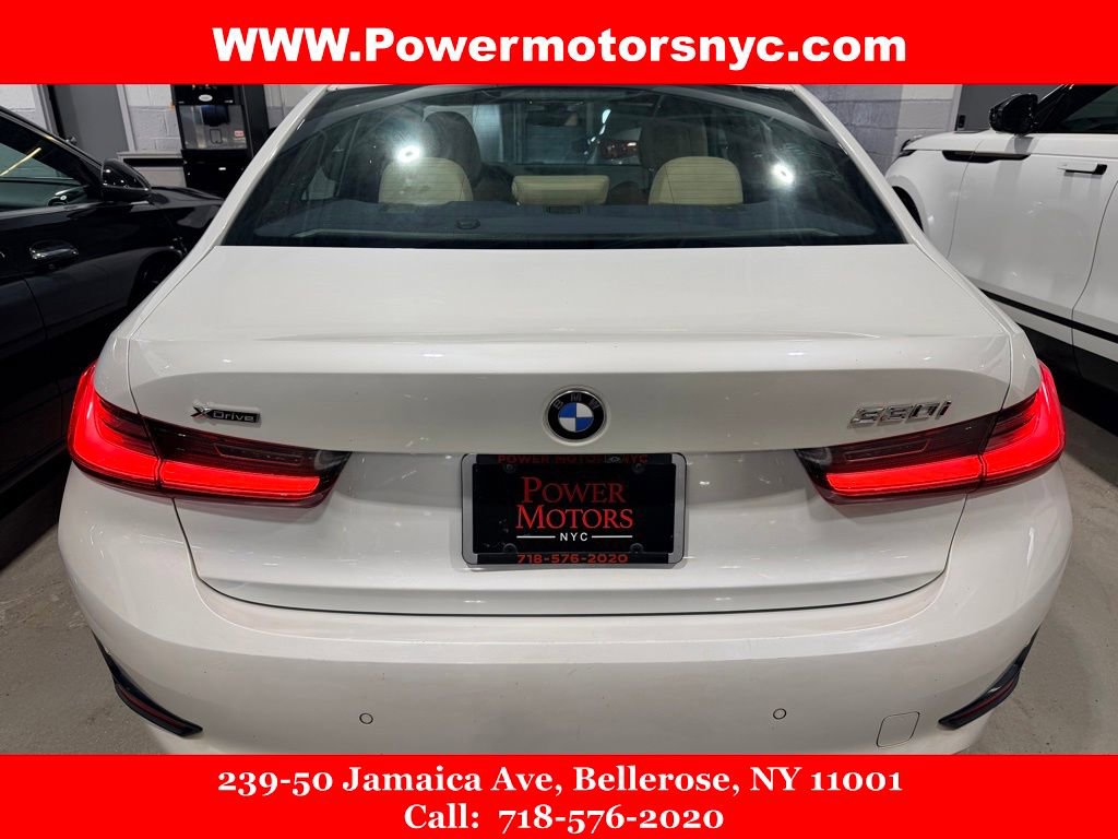 Used 2019 BMW 330i xDrive Sedan w/ Convenience Package image 3