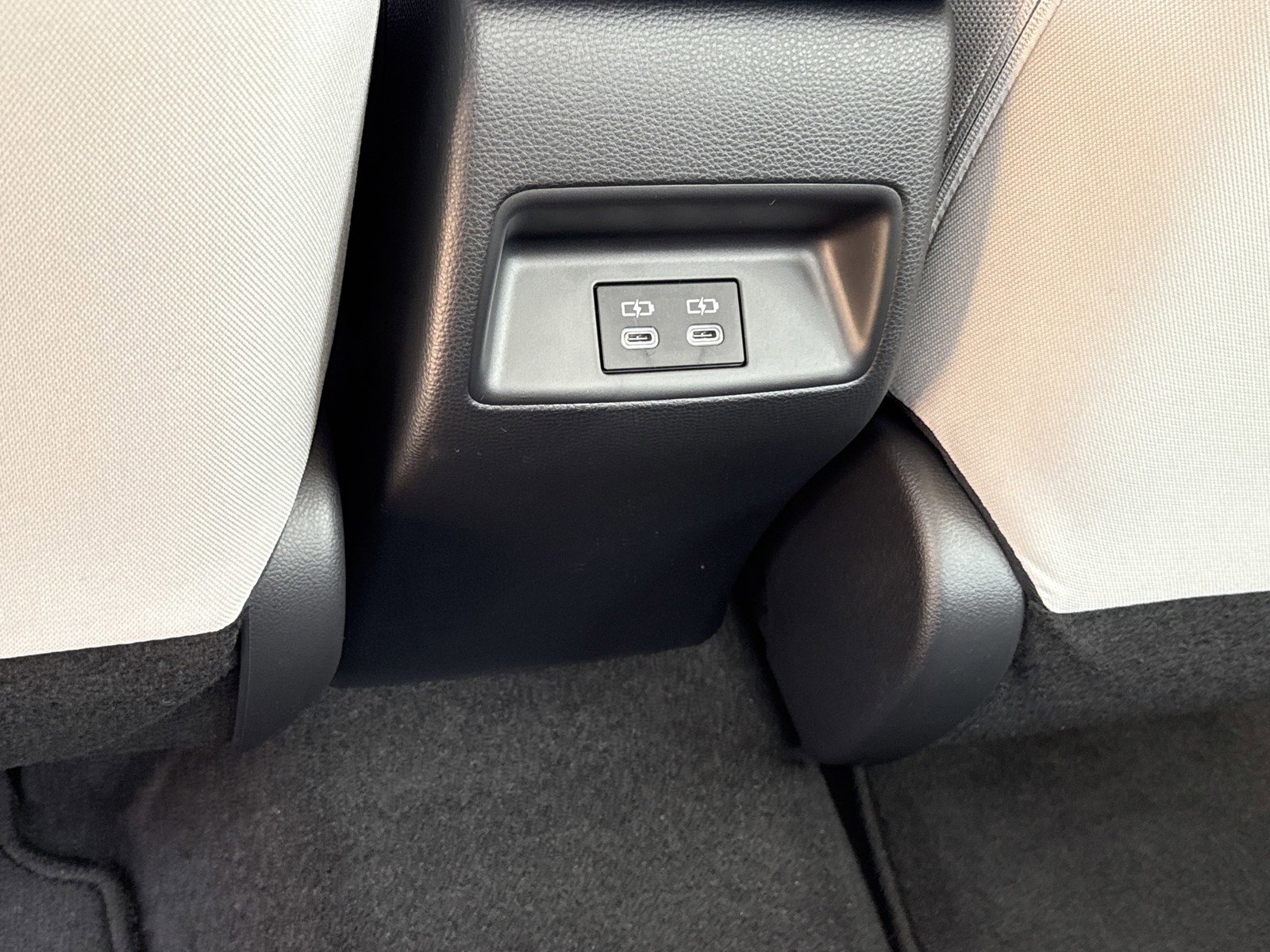 New 2025 Toyota Corolla LE image 13