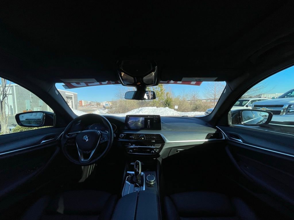 Used 2022 BMW 530i w/ Convenience Package image 27