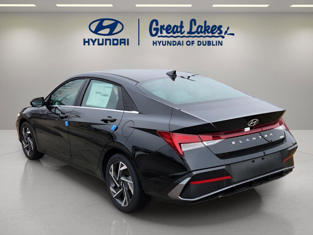 New 2026 Hyundai Elantra Limited image 3