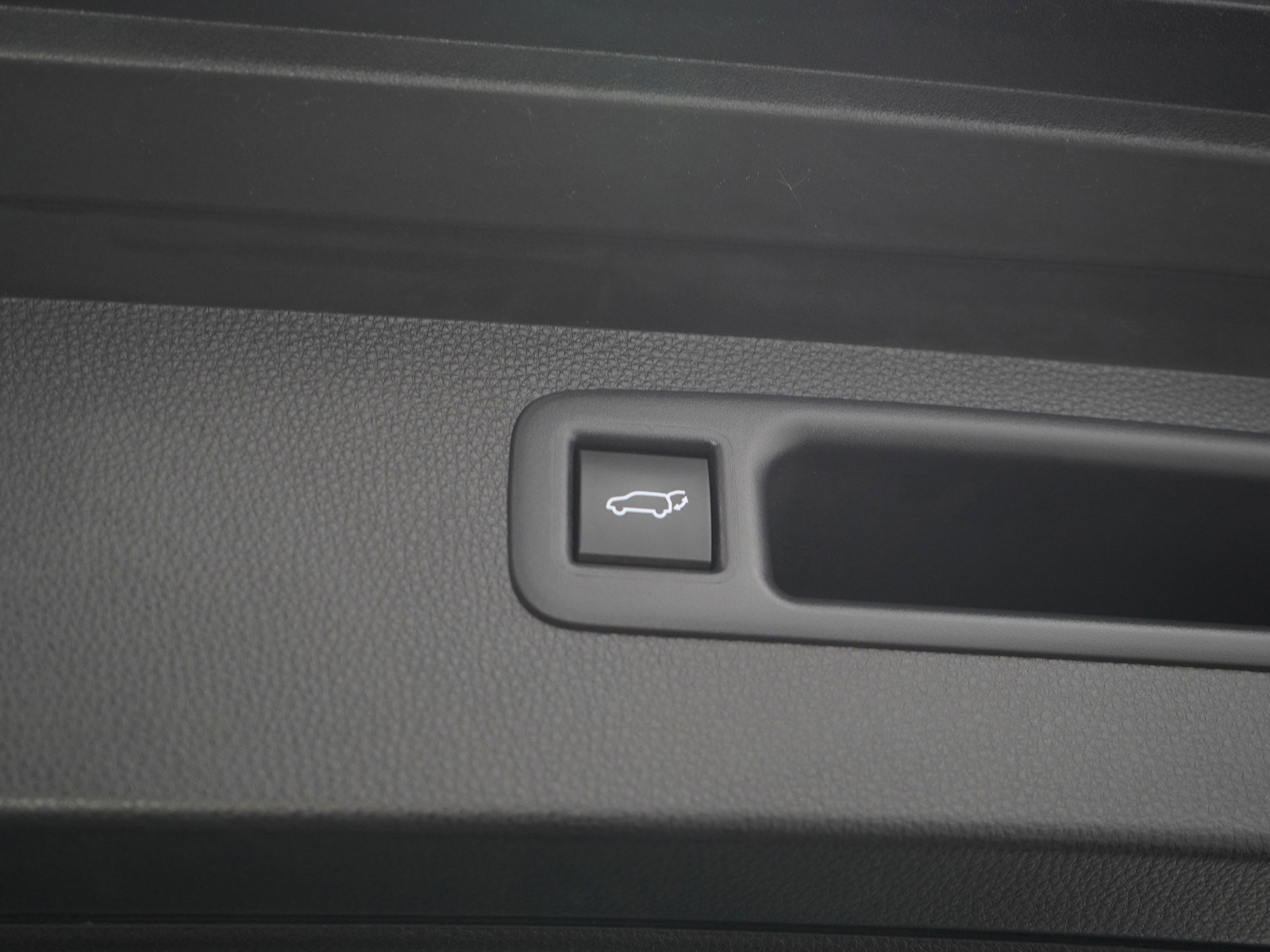 Used 2021 Toyota Highlander XLE FWD image 20