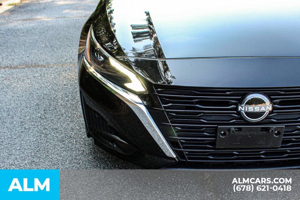 Used 2025 Nissan Altima 2.5 SV FWD image 10