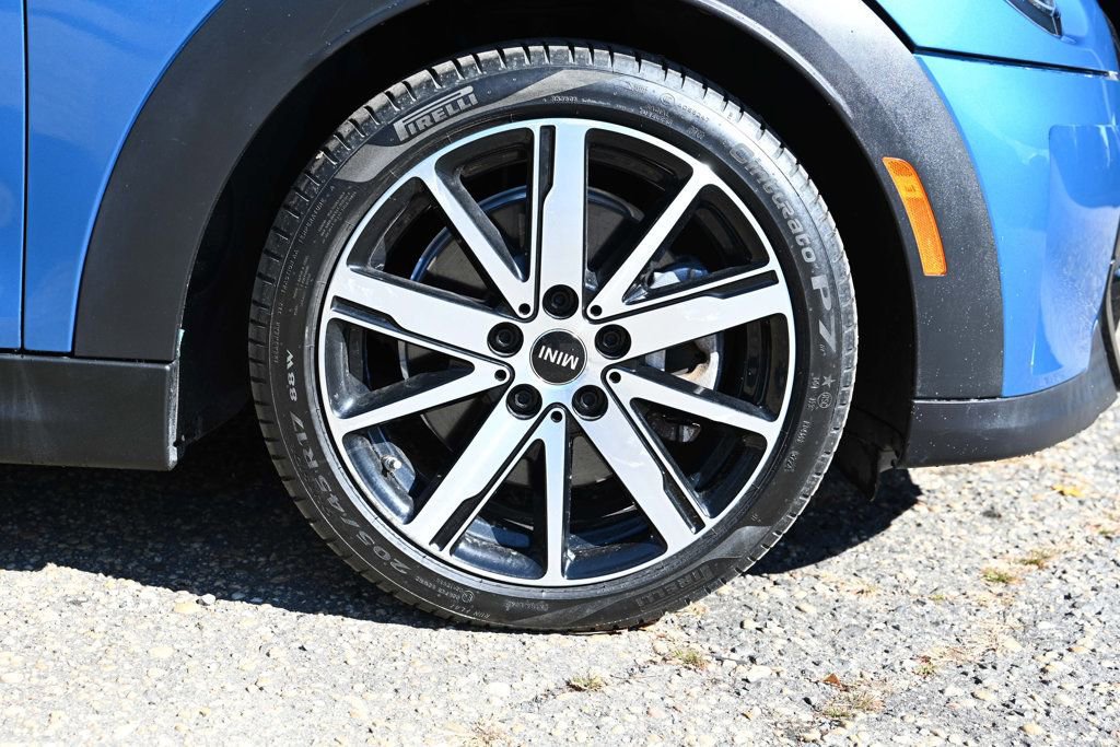 Used 2023 MINI Cooper S w/ Signature Upholstery Package image 9
